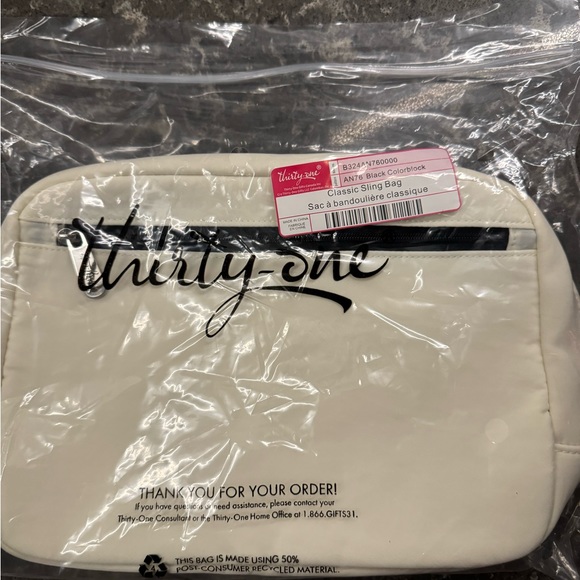 Thirty-One Classic Sling Bag - Picture 1 of 6